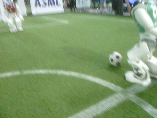Robot soccer image from a competition scene
